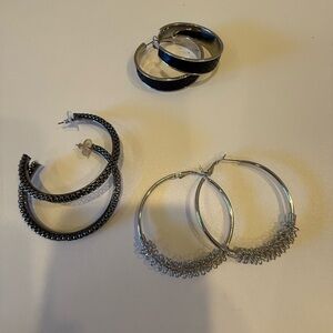 Elegant Silver and Black Hoop Earrings Set